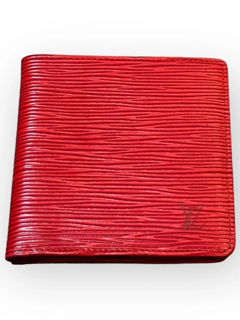 Louis Vuitton LV Marco Epi Leather Bi-Fold Wallet in Red Portefeuille